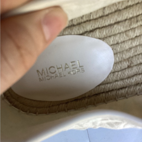 Wanted wanted wanted - Picture 4 of 8